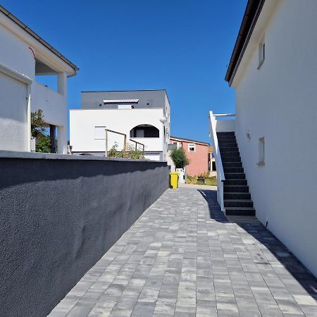 Apartmani Deak Vir Exterior foto